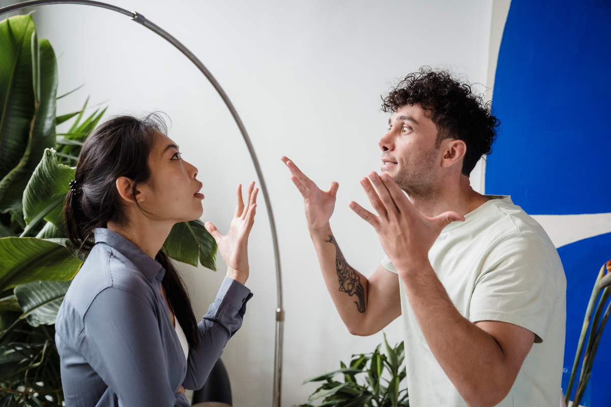 Tôi mệt mỏi khi bạn trai mới suốt ngày hỏi về... bạn trai cũ