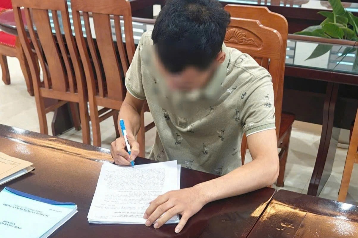 Xử phạt người tung tin sai sự thật "sầu riêng ngâm thuốc độc hóa chất"