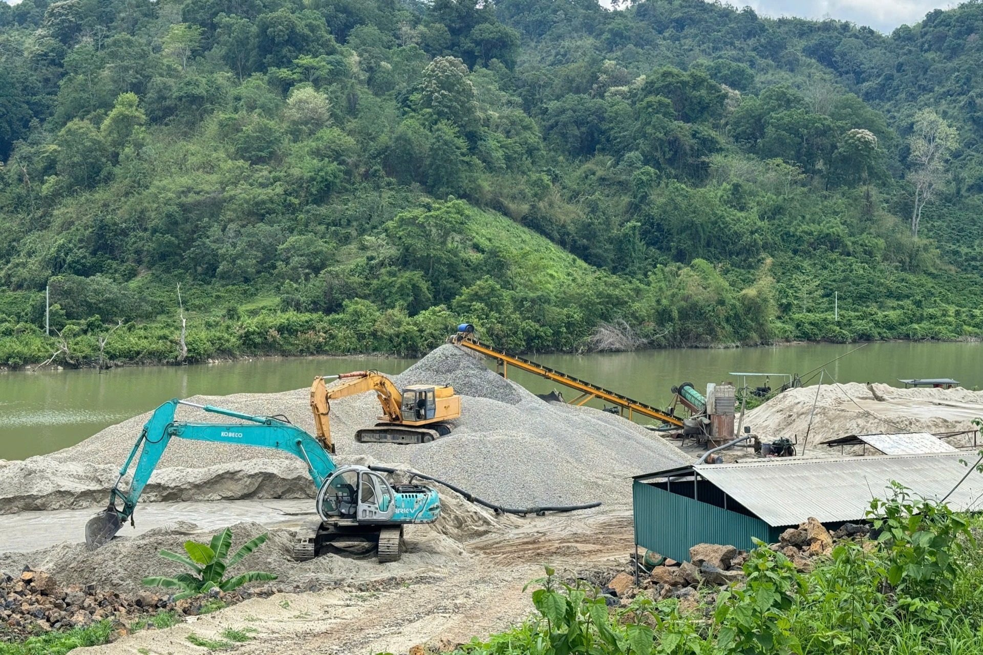 Giá cát ở Đắk Nông tăng cao chưa từng có