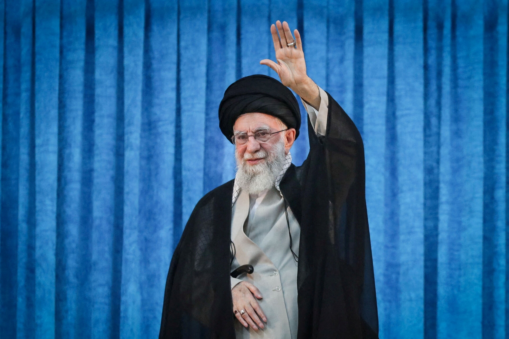 Lãnh tụ tối cao Iran: Israel sẽ phải đón nhận đòn trả đũa khắc nghiệt