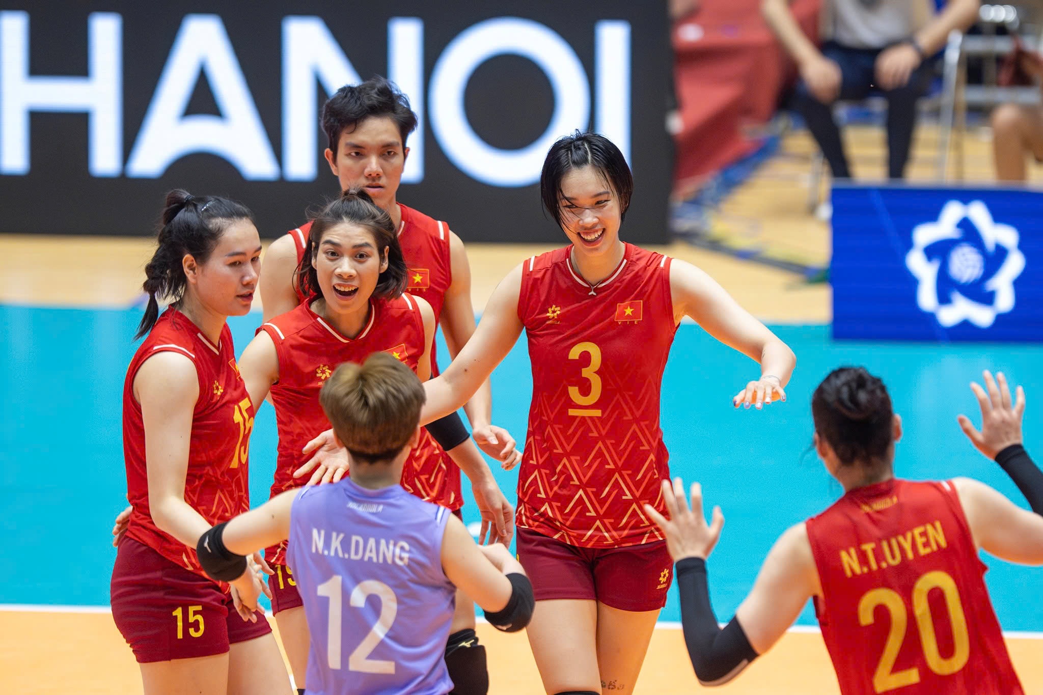 Thanh Thúy, Bích Tuyền giúp bóng chuyền nữ Việt Nam vô địch AVC Nations Cup