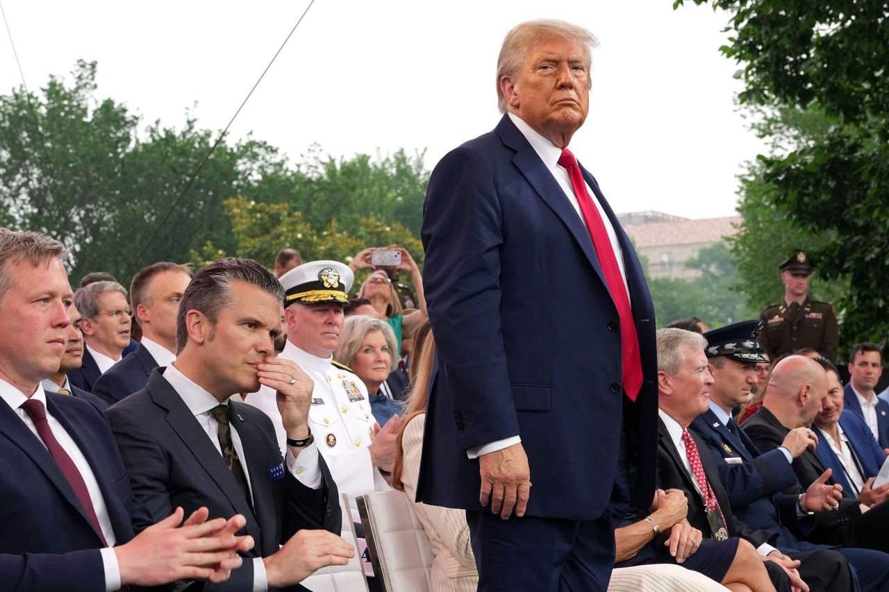 Tổng thống Trump tuyên bố sắp tháo ngòi xung đột Israel - Iran
