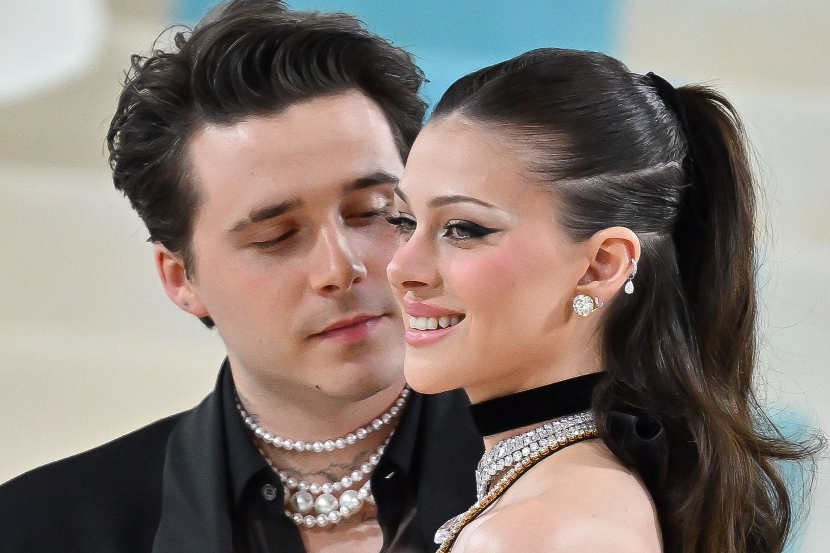 Brooklyn Beckham mua nhà 14 triệu USD, phớt lờ lời yêu thương của cha mẹ