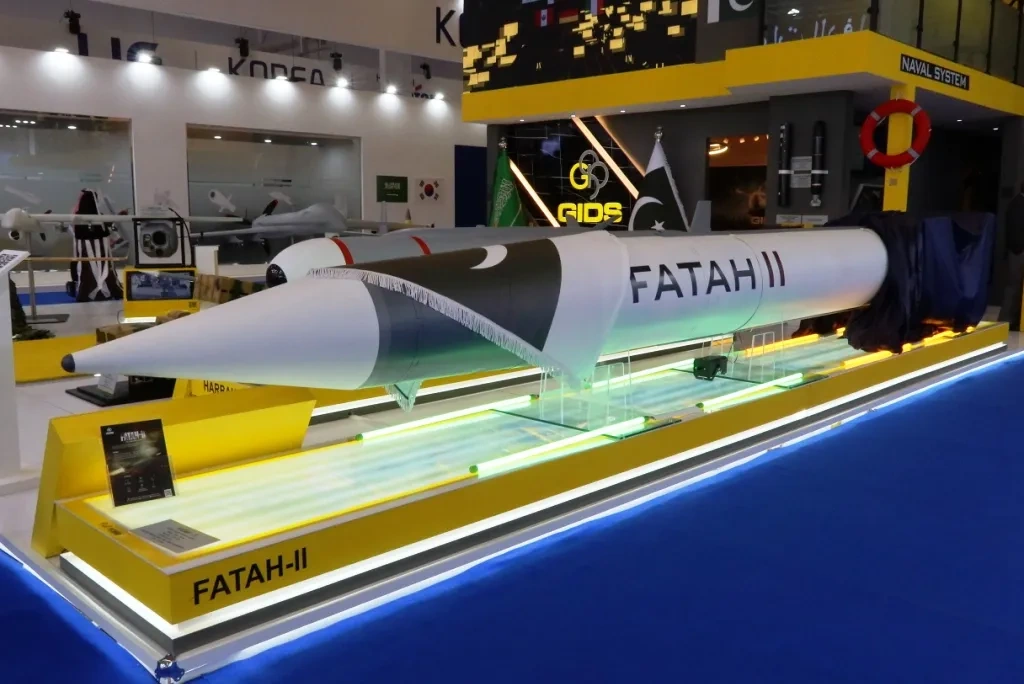 Mẫu tên lửa Iran xuyên thủng hệ thống phòng thủ “Vòm Sắt” của Israel