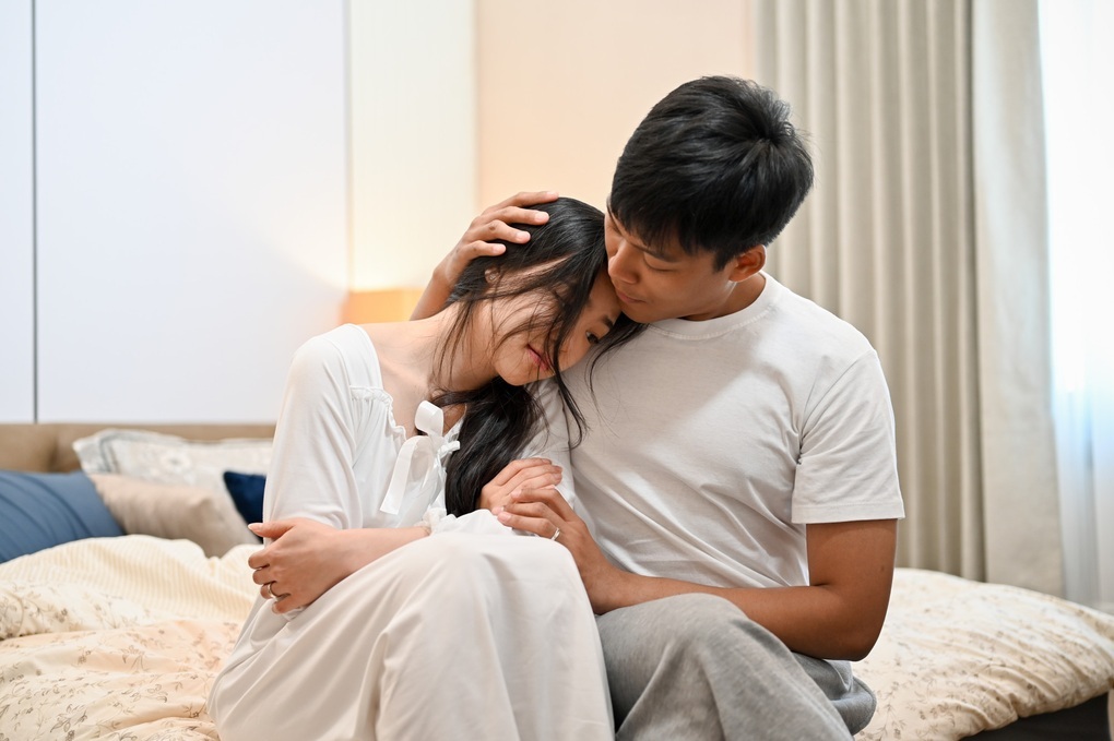 Lấy chồng để có người “đổ vỏ”, 6 năm sau tôi oà khóc vì một câu nói của anh