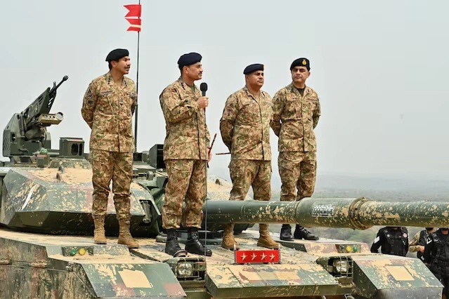 Tổng tham mưu trưởng quân đội Pakistan gặp Tổng thống Trump