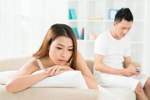 Chồng không kiếm ra tiền, 10 năm nay tôi vẫn bị gắn mác "ăn bám"
