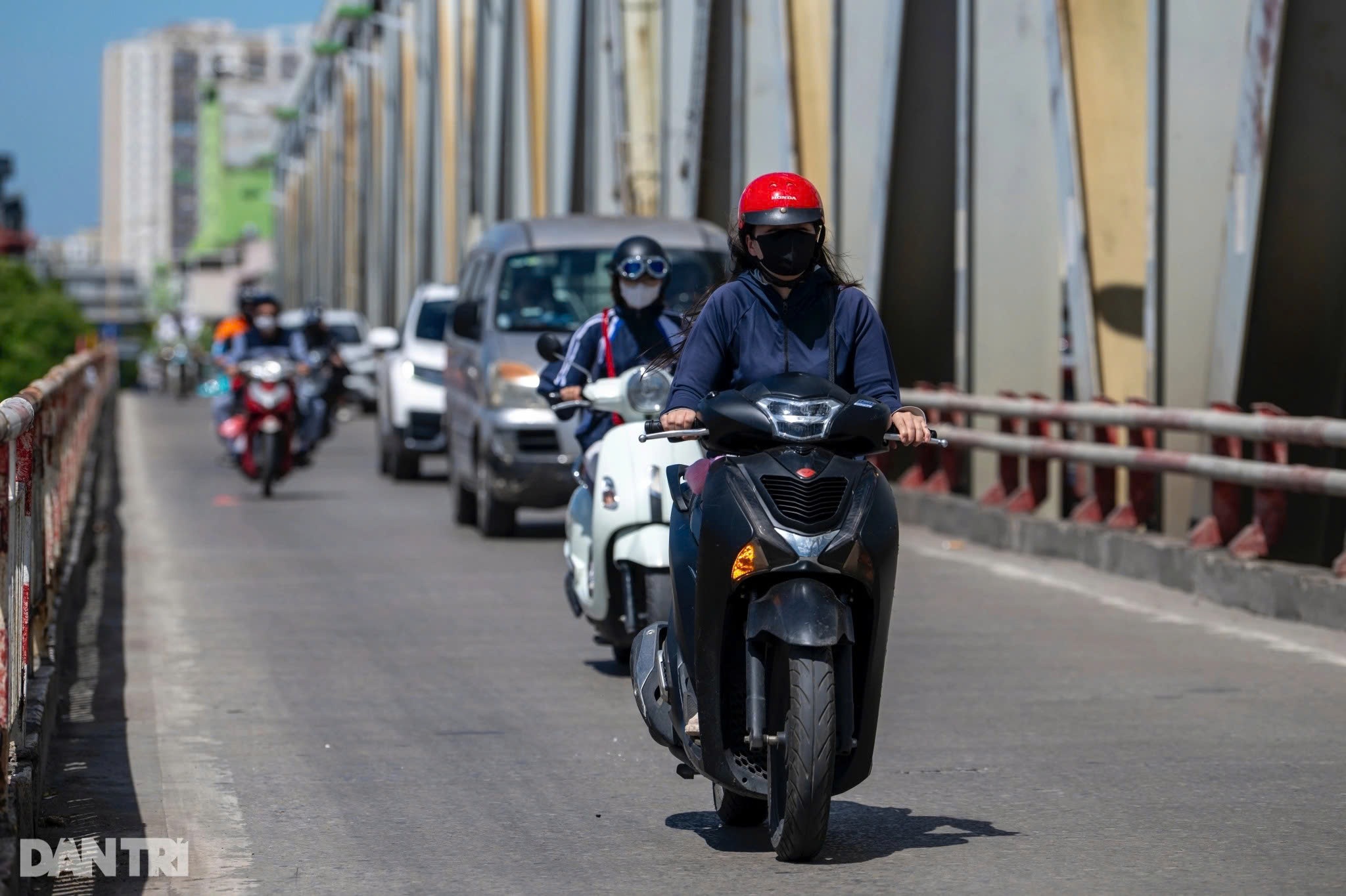 Miền Bắc ngày nắng, chiều tối mưa dông