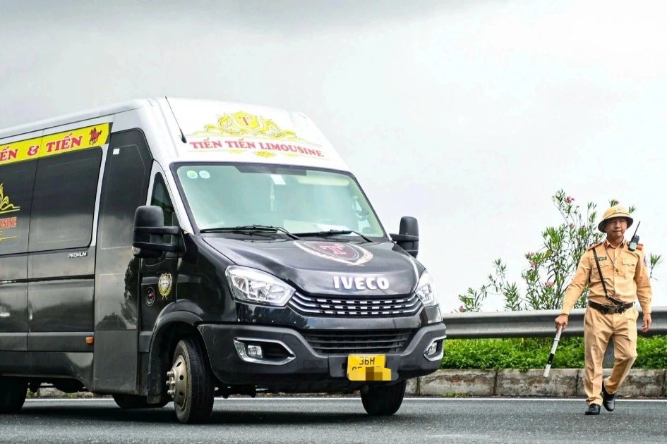 CSGT siết xử lý tài xế vi phạm trên đường cao tốc