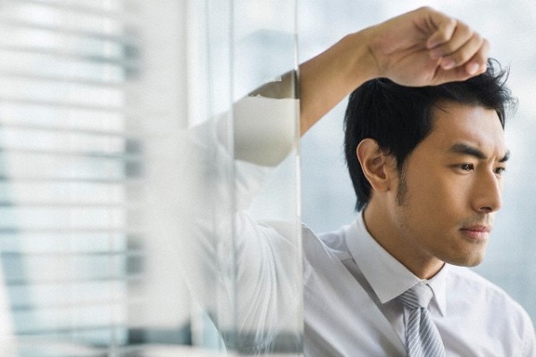 Vợ đột ngột qua đời, tôi nổi cáu khi nhân viên ngân hàng nói một câu