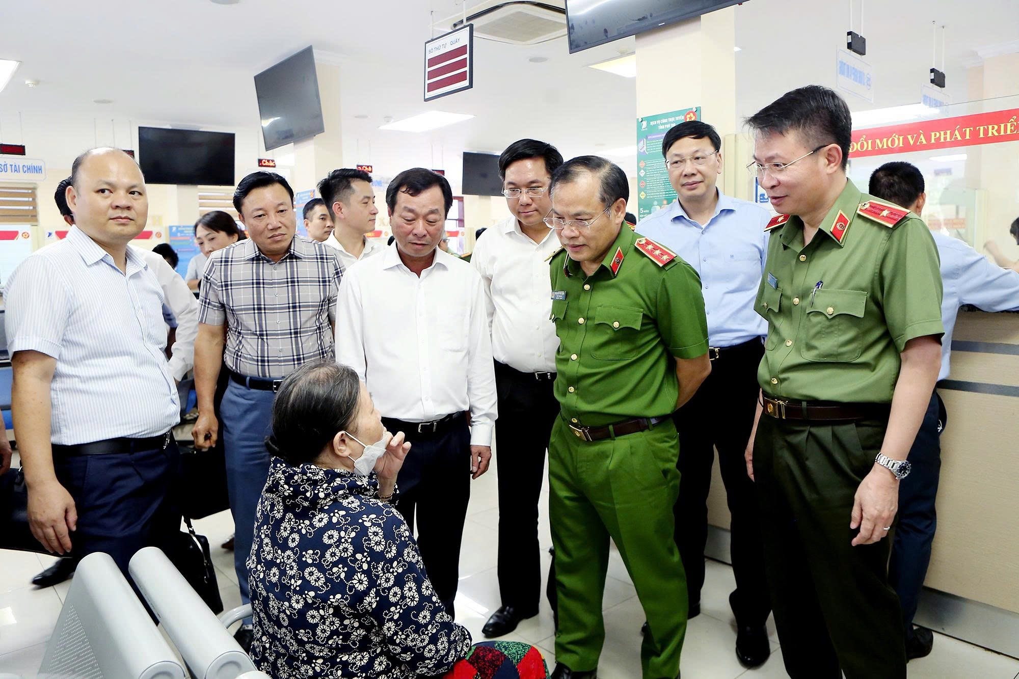 Bộ Công an khảo sát hệ thống thông tin dùng chung ở tỉnh Phú Thọ