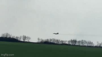 Phi công MiG-29 Ukraine cơ động điêu luyện khiến phòng không Nga bó tay