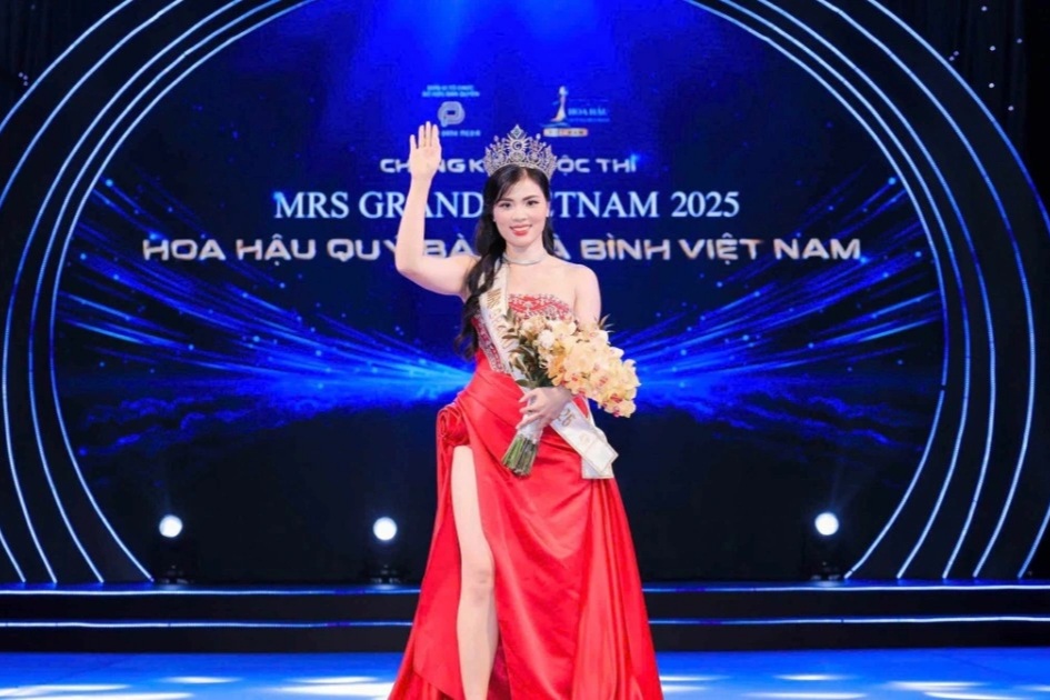 Nữ cán bộ ngành khoa học đăng quang Hoa hậu Quý bà Hòa bình Việt Nam 2025