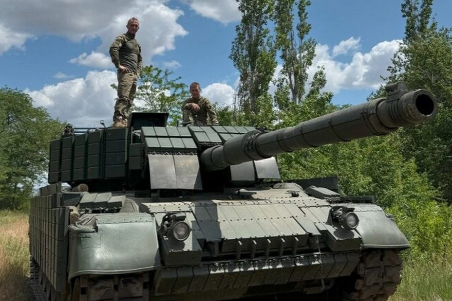 Ukraine biến xe tăng phương Tây 60 tuổi thành "sát thủ bắn tỉa"