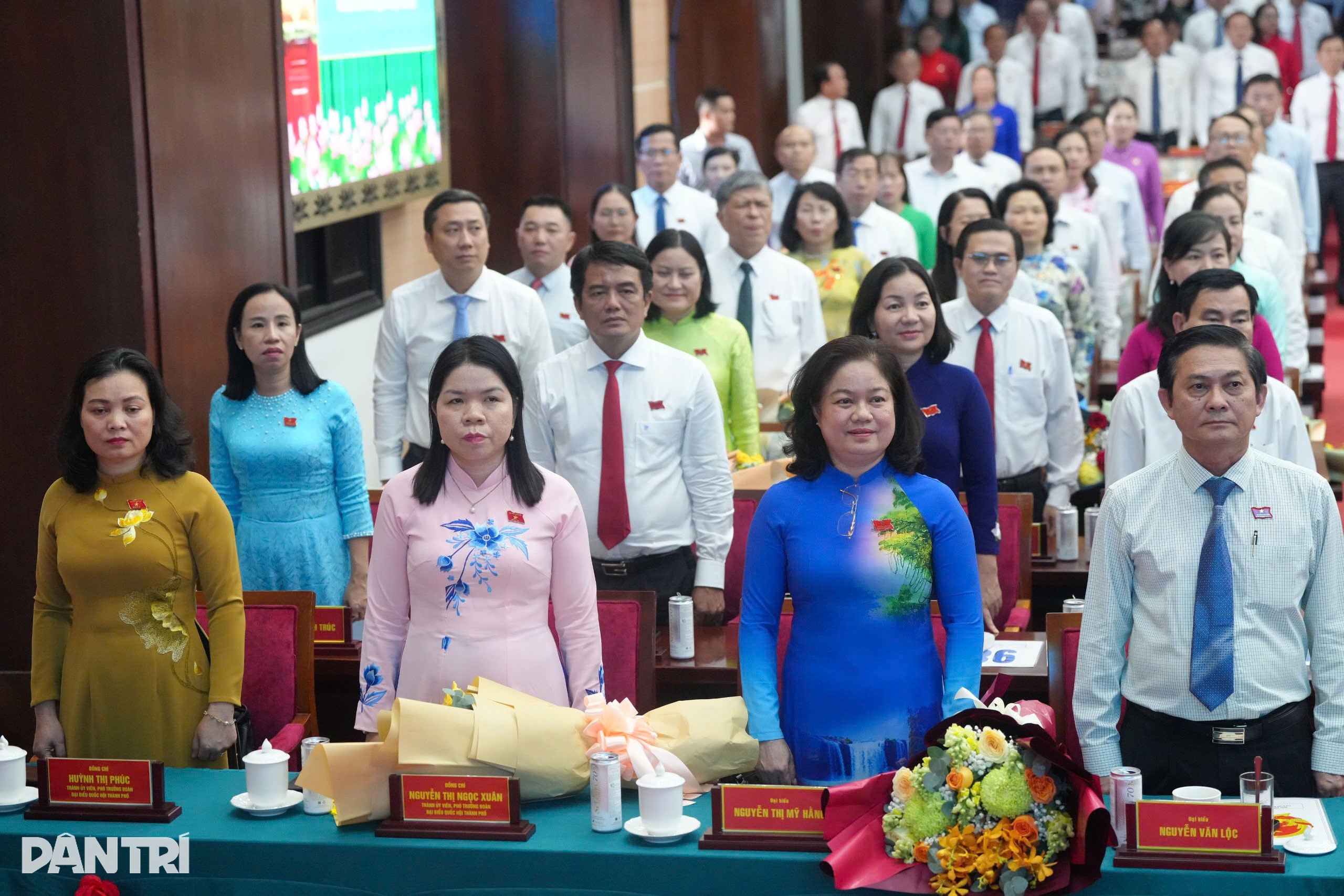 Phiên họp đầu tiên, kiện toàn nhân sự sở, ngành TPHCM mới