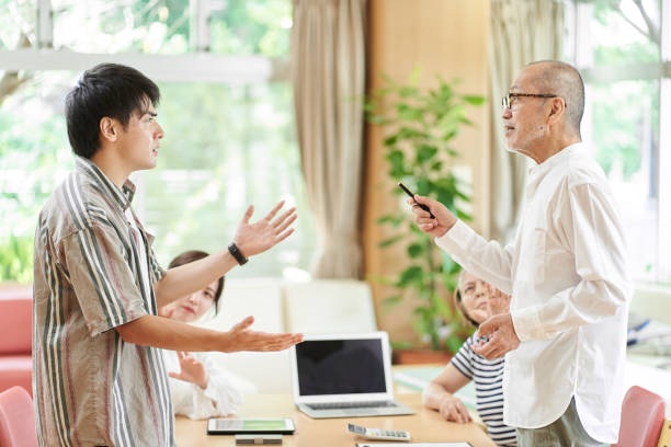 Tôi chỉ nói đùa một câu, bố vợ lại khiến tôi “mất mặt” trước tất cả họ hàng