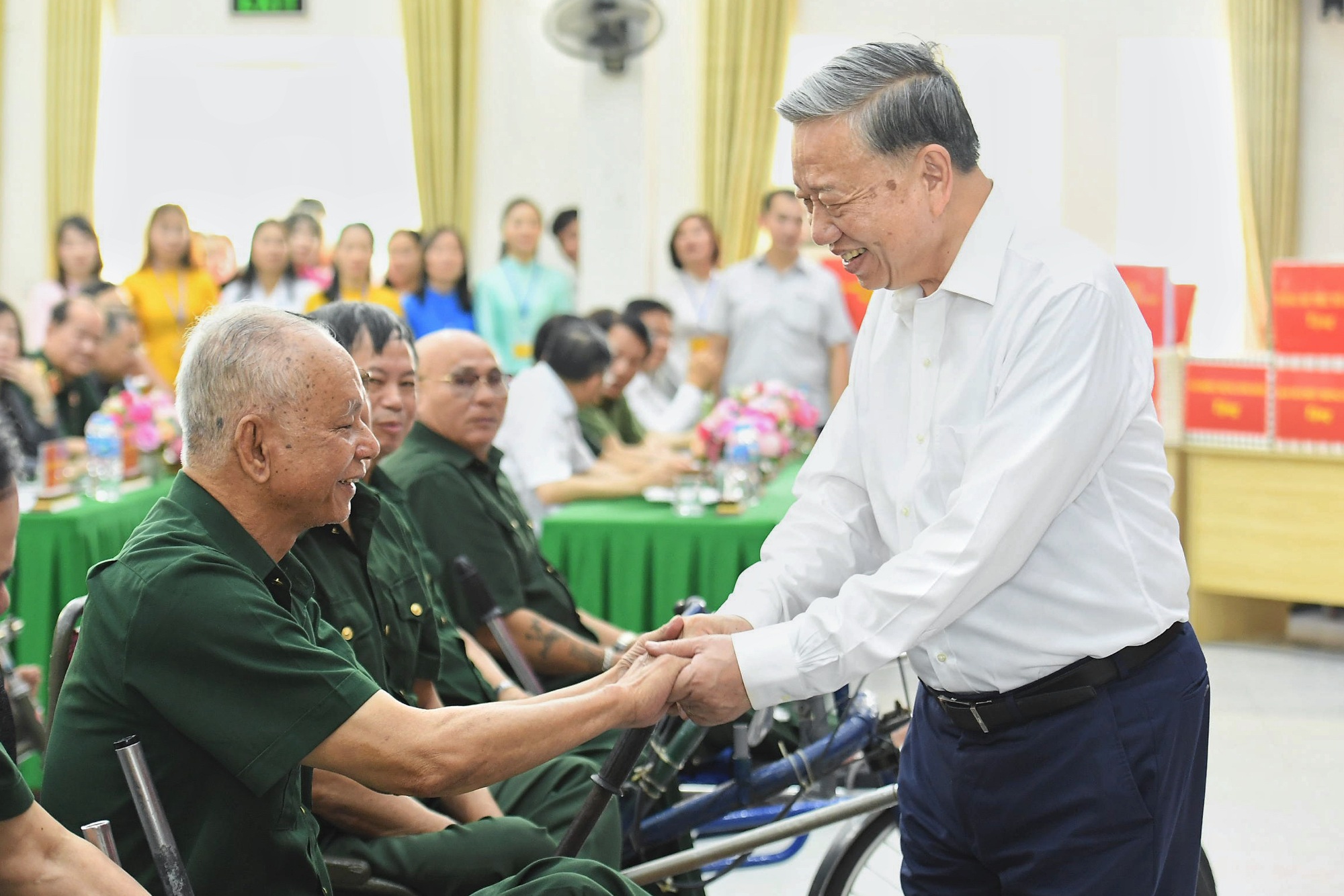 Tổng Bí thư: Chăm lo, đền đáp người có công là mệnh lệnh từ trái tim!