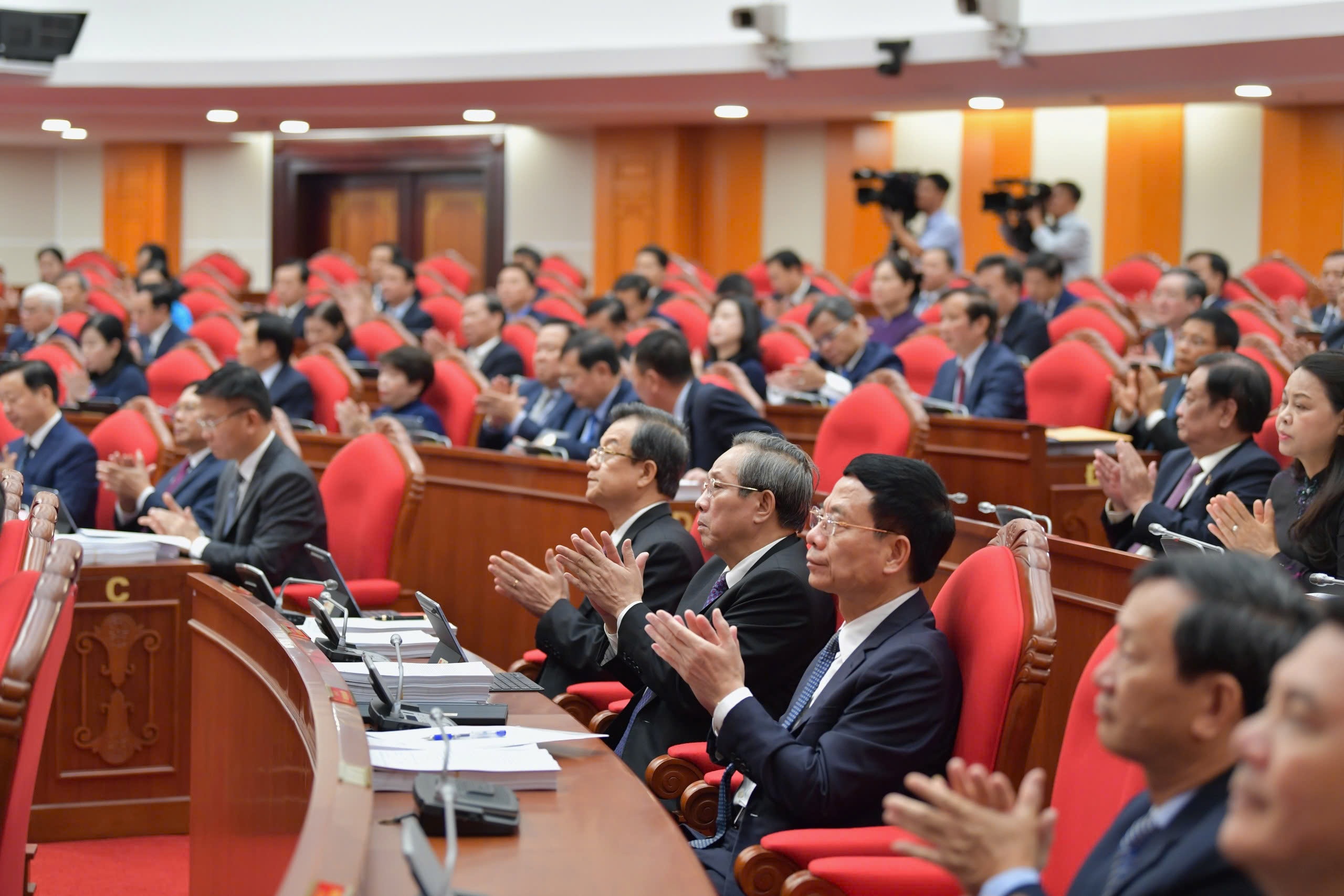 Thống nhất cơ cấu, số lượng Ủy viên Trung ương khóa mới