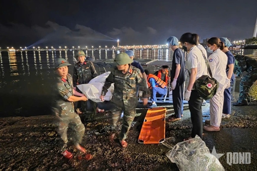 Lật tàu trên Vịnh Hạ Long: Tìm thấy 34 thi thể