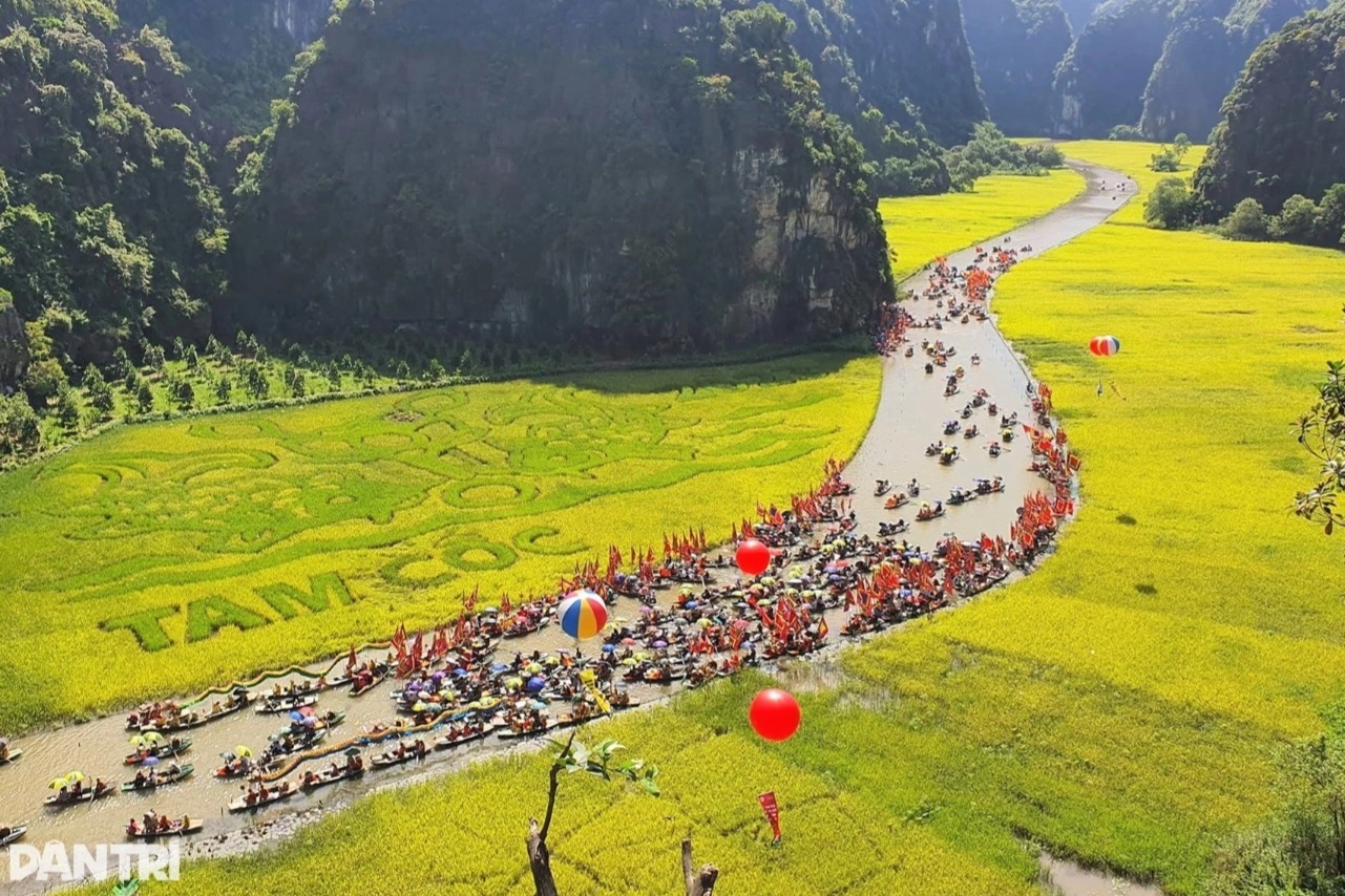 Bác thông tin "du khách mắc kẹt trong cơn dông ở Tam Cốc"