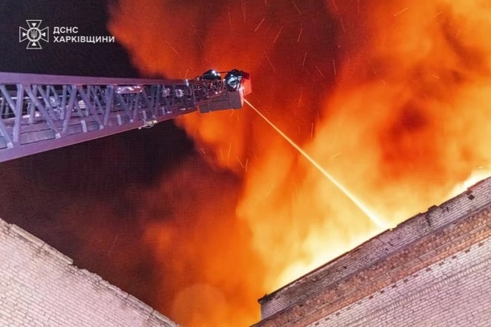 Nga xác nhận tấn công tên lửa siêu vượt âm vào Ukraine