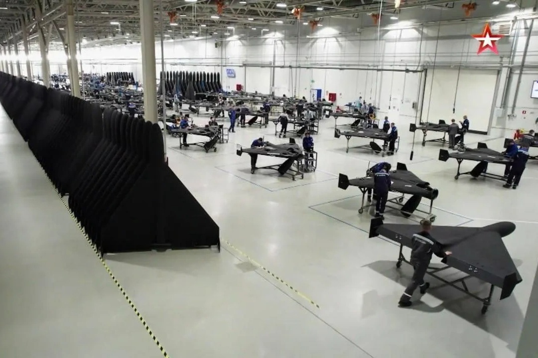 Bên trong nhà máy chế tạo UAV lớn nhất thế giới của Nga
