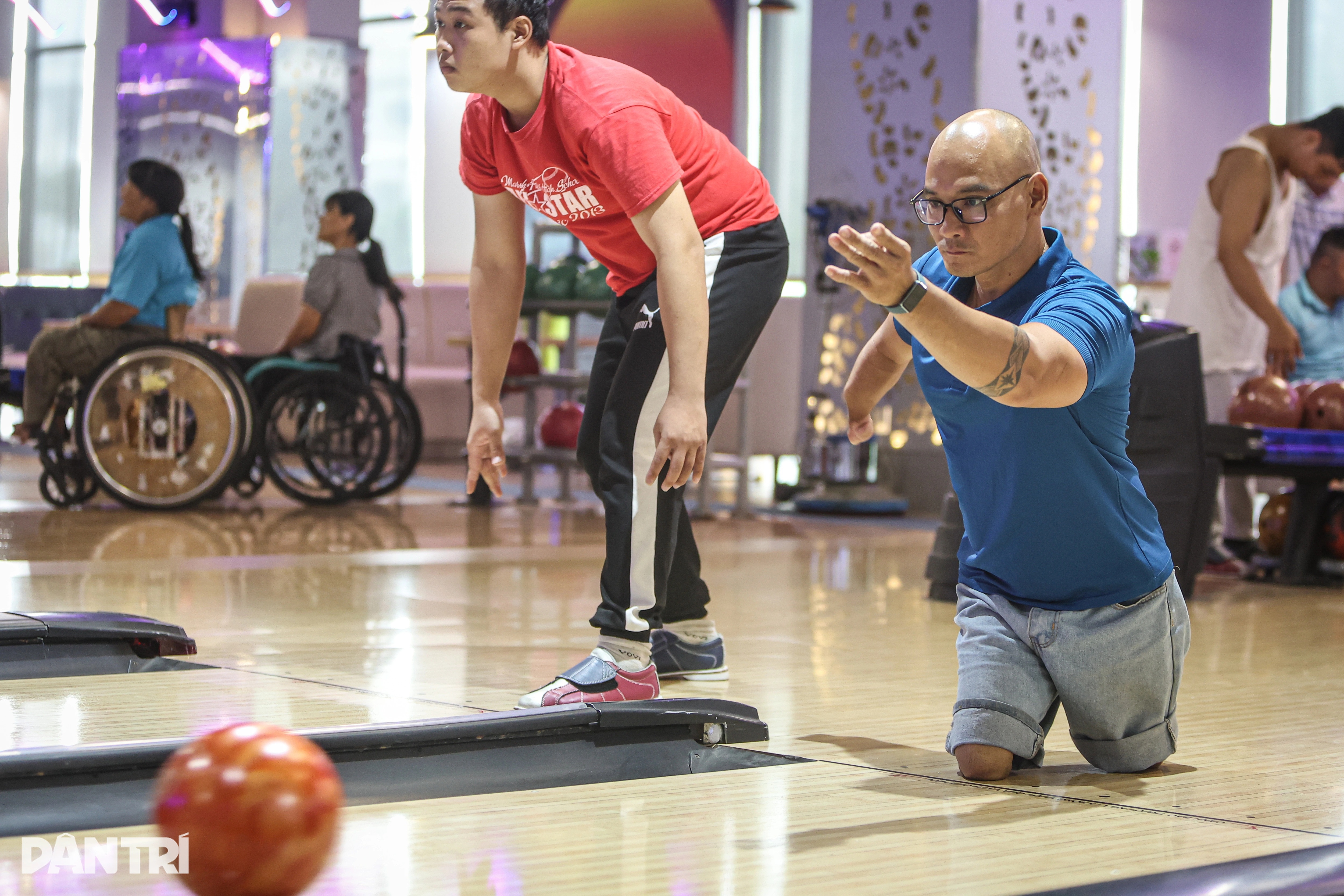 Câu lạc bộ Bowling cho người khuyết tật đầu tiên tại Việt Nam