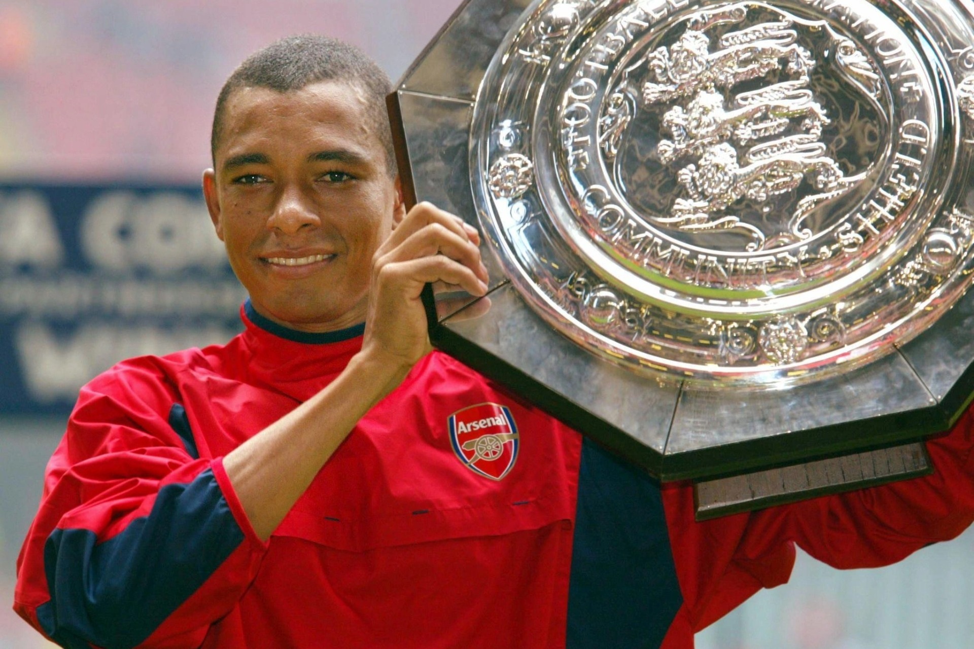 Cầu thủ Gilberto Silva sẽ góp mặt tại sự kiện "Pháo đài lấm bẩn" ở Hà Nội, TPHCM