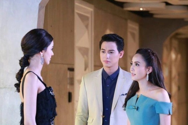 Tôi có lẽ nên nhường người yêu cho... chị bạn thân của anh ấy