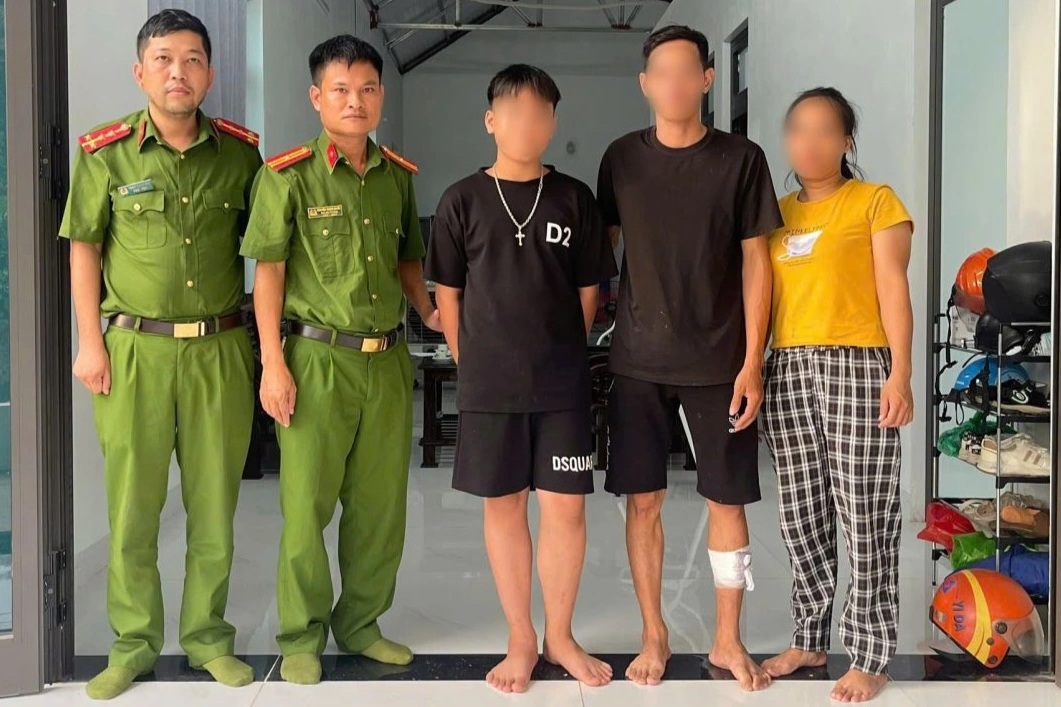 Hai cháu bé ở Phú Thọ bỏ nhà ra đi đã được công an tìm thấy