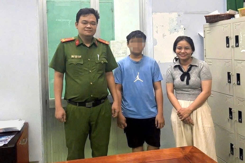 Người mẹ ở TPHCM cảm ơn công an suốt đêm tìm kiếm con trai mất liên lạc
