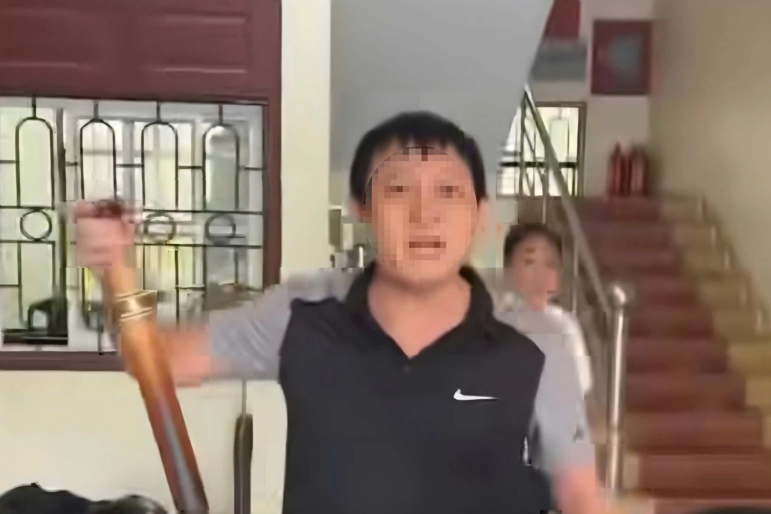 Đang hoàn tất hồ sơ để kỷ luật cán bộ thuế xưng “mày - tao” với dân