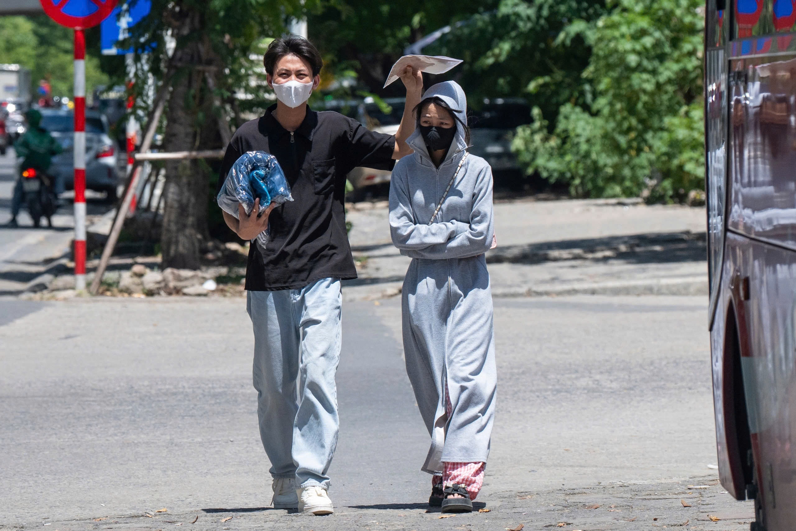 Miền Bắc đón không khí lạnh trước khi nắng nóng diện rộng