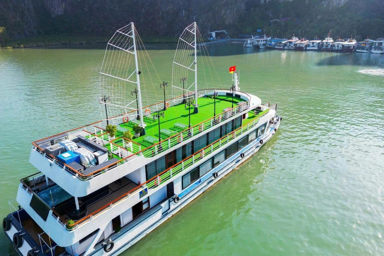Lắp hệ thống nhận dạng tự động cho toàn bộ tàu du lịch trên Vịnh Hạ Long