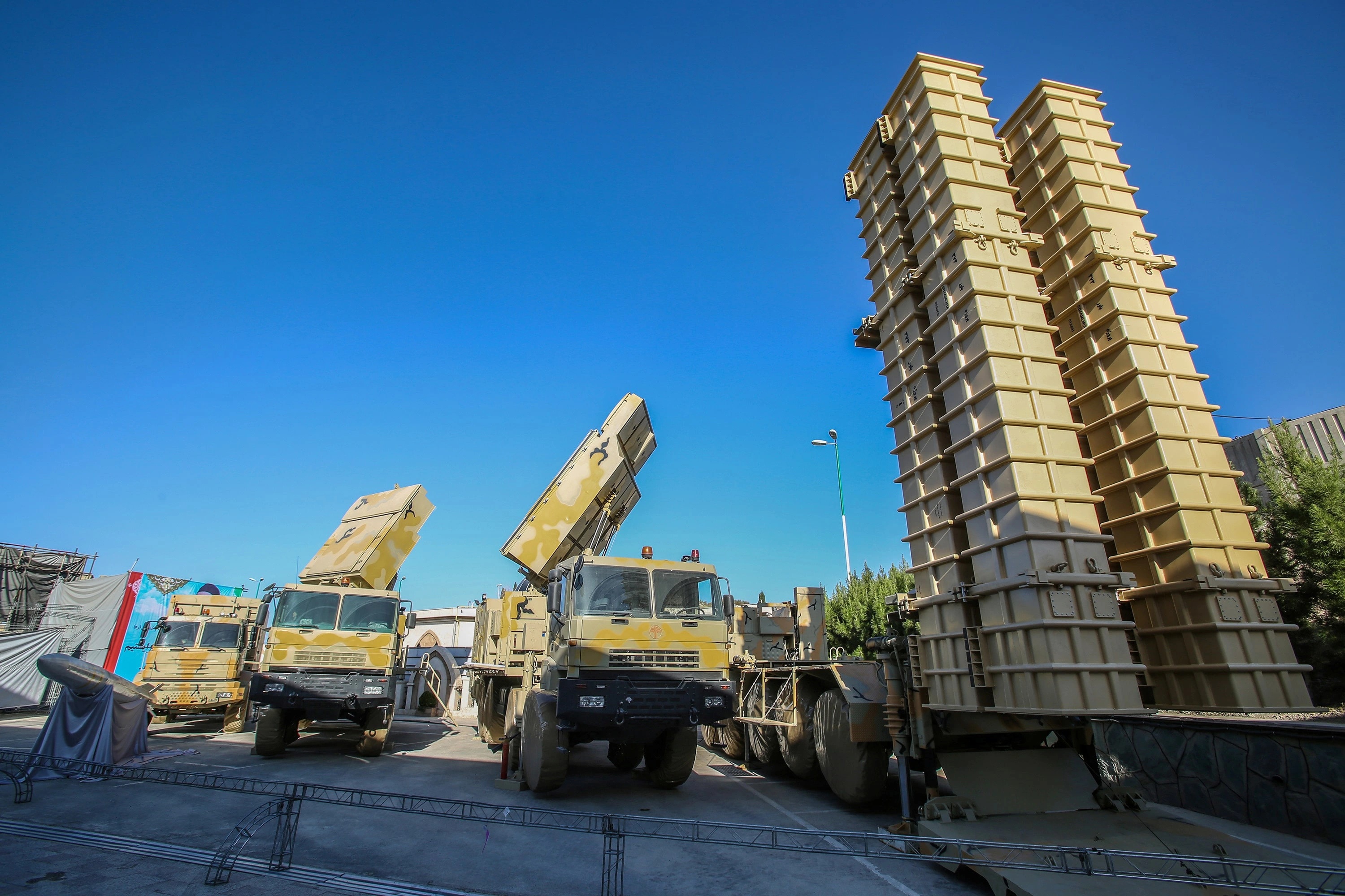 Israel quét sạch bầu trời, phòng không Iran phải gây dựng lại từ đầu