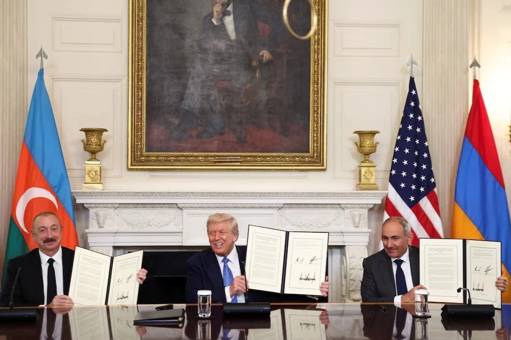 Armenia và Azerbaijan ký tuyên bố hòa bình do ông Trump làm trung gian
