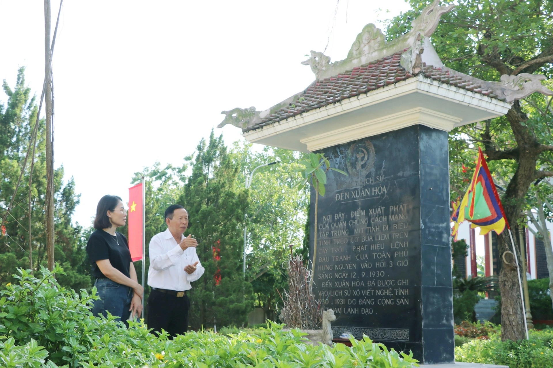 Chuyện về lá cờ trên cây trôi và lời hiệu triệu lòng dân