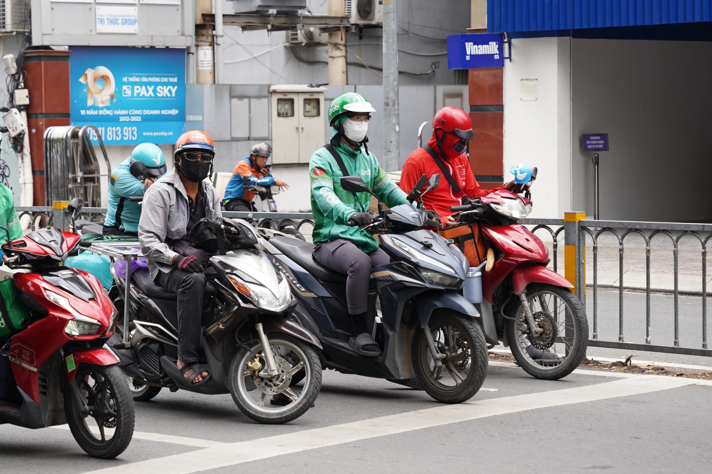 Doanh nghiệp TPHCM nêu thách thức khi chuyển đổi xe điện