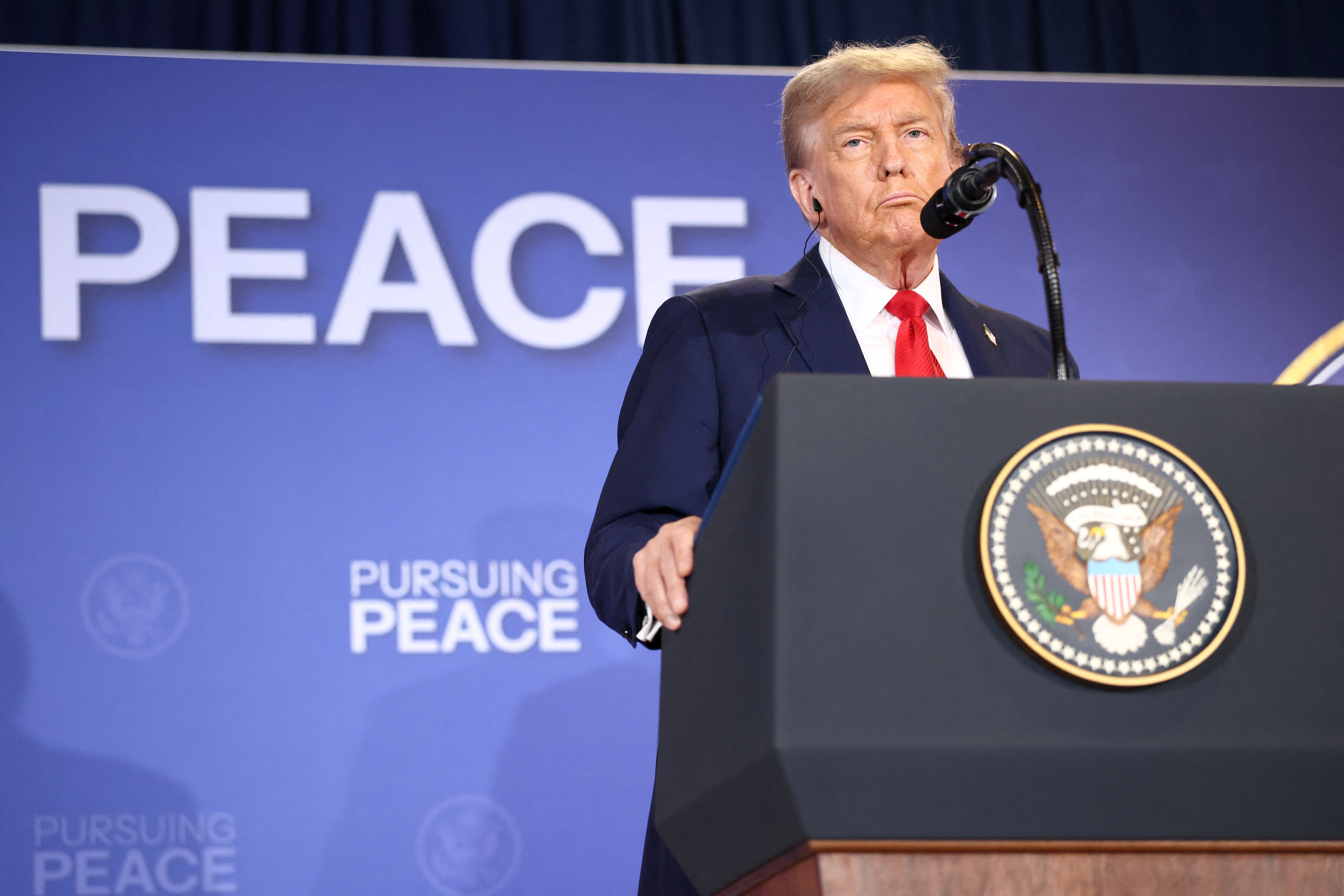 Ông Trump: Ukraine có thể giành lại nhiều đất đai nhưng không phải Crimea