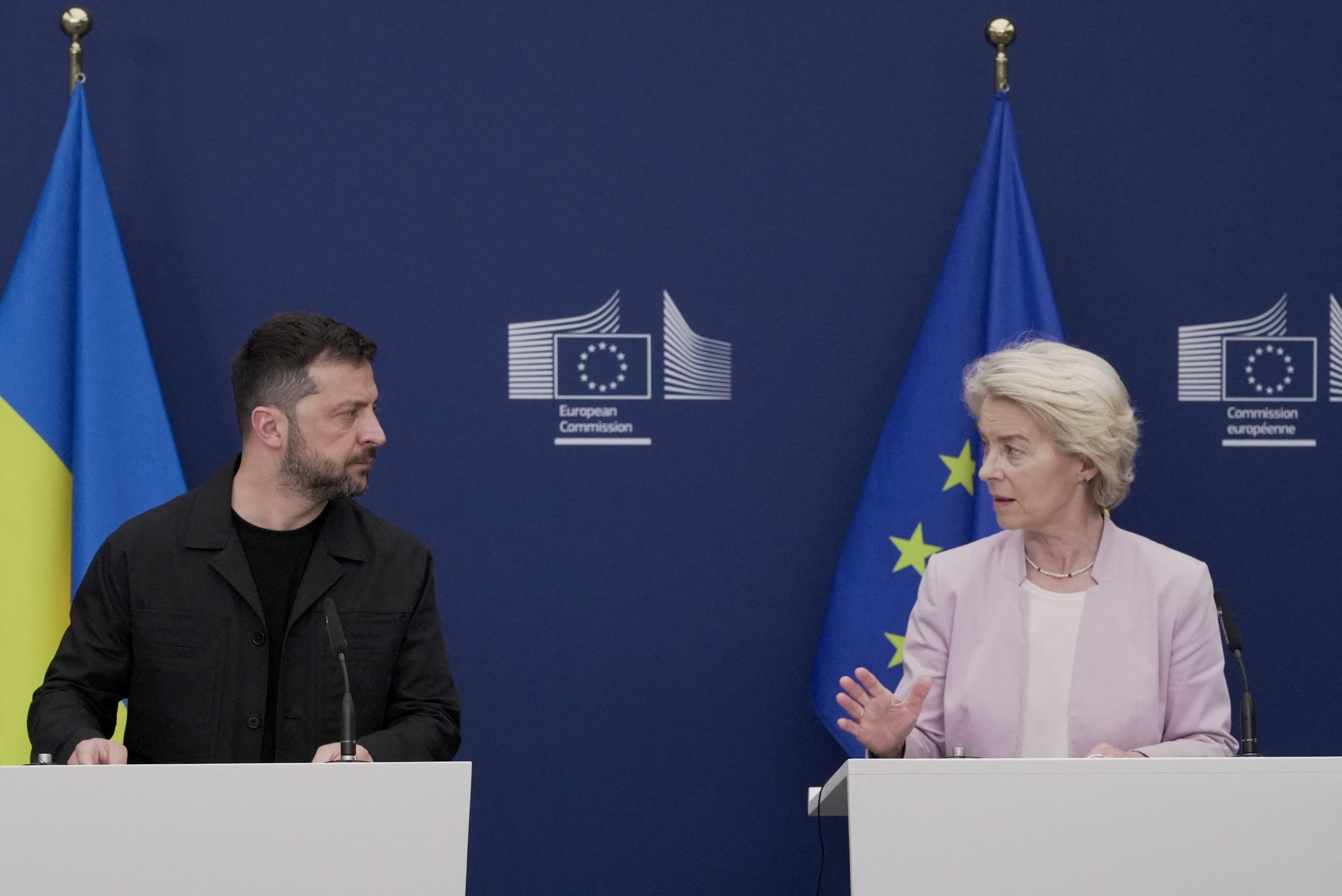 Ông Zelensky không nhượng bộ lãnh thổ, bác đề xuất hòa bình của ông Trump