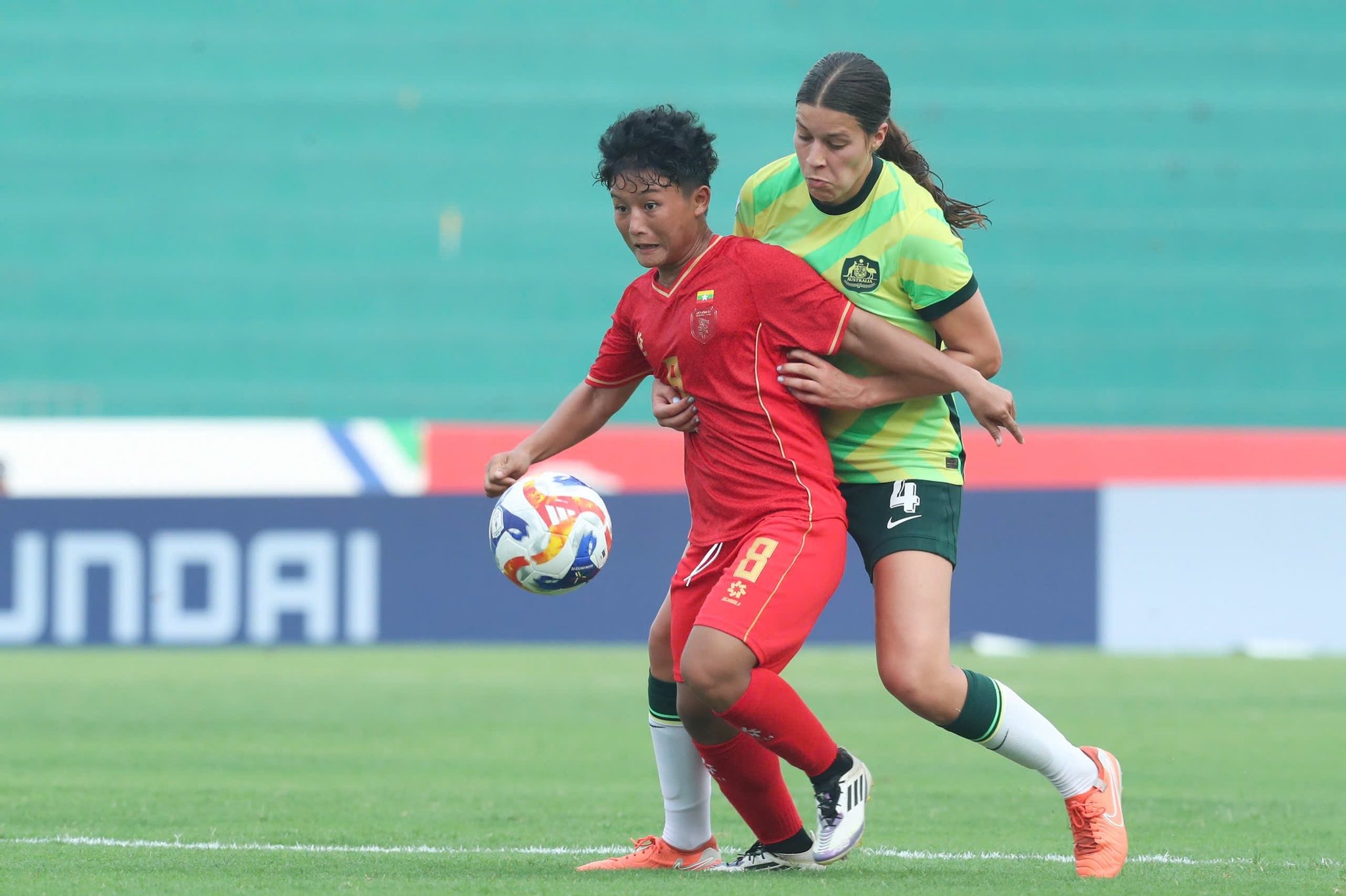 Tuyển nữ Myanmar 0-0 U23 Australia (Hiệp 1): Chung kết rực lửa