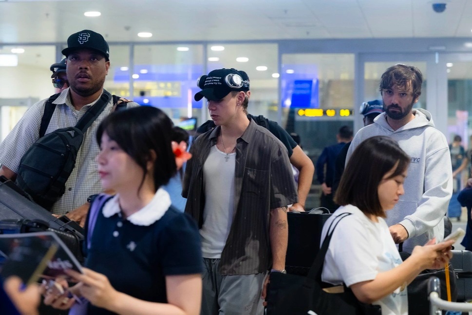 Ngôi sao Úc The Kid LAROI đến Việt Nam chuẩn bị cho nhạc hội 8Wonder 2025