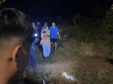 Hàng chục người đổ xô đi tìm bé trai 3 tuổi trong đêm