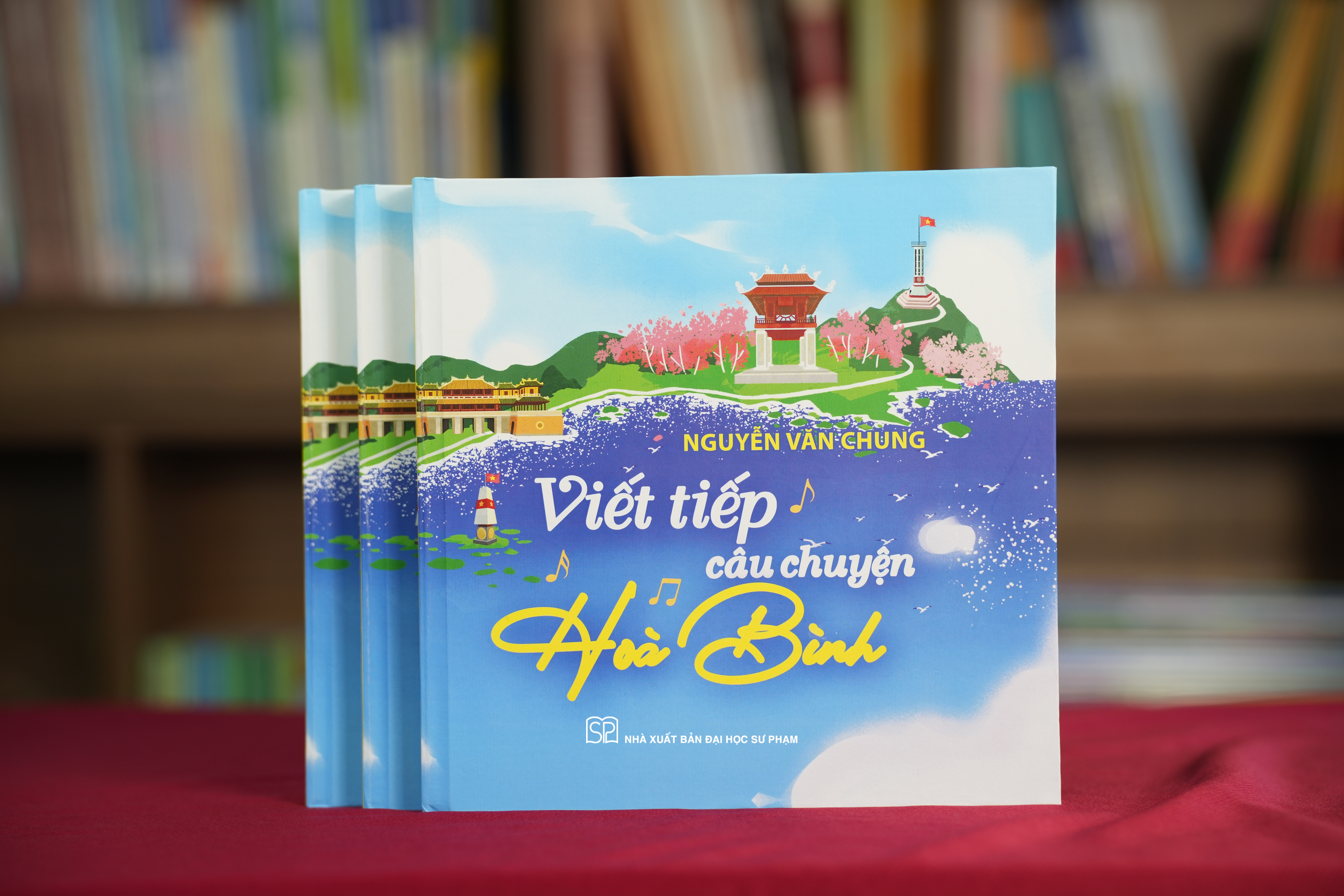 Nhạc sĩ Nguyễn Văn Chung ra mắt cuốn sách đặc biệt kết hợp đọc và nghe nhạc