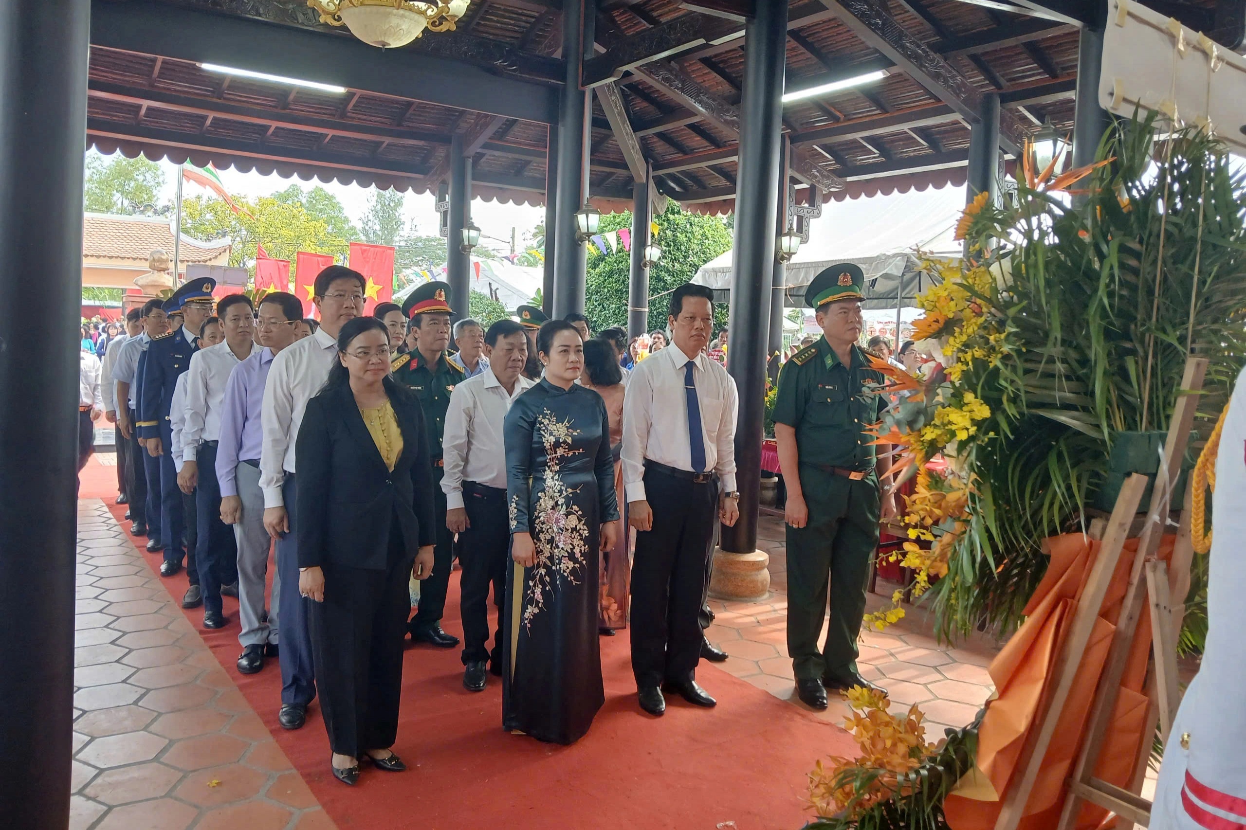 Lãnh đạo Đồng Tháp dâng hương tưởng nhớ ngày Anh hùng Trương Định tuẫn tiết