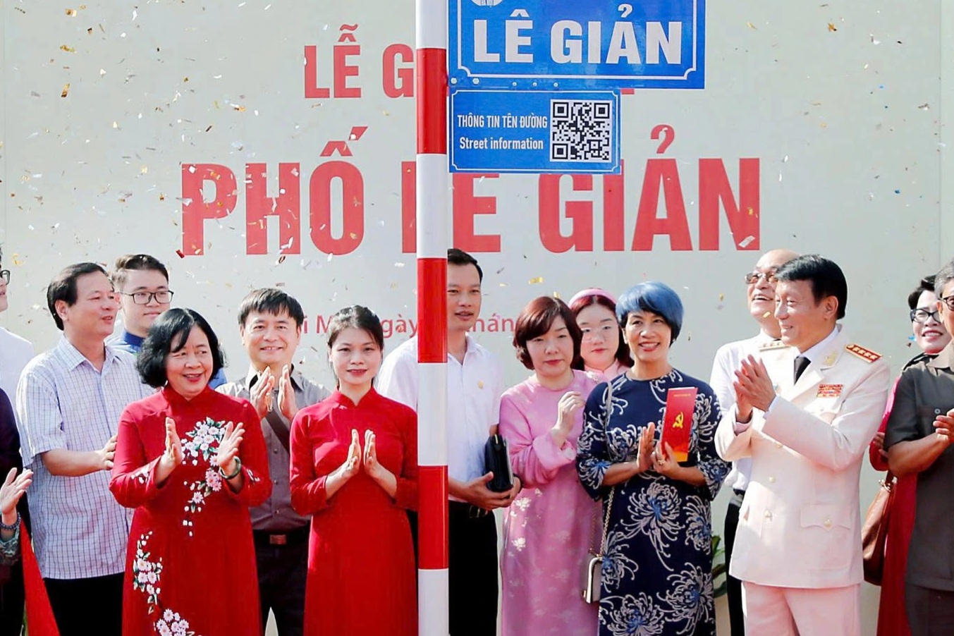 Bộ trưởng Công an, Bí thư Hà Nội gắn biển tên phố Lê Giản, Bạch Thành Phong