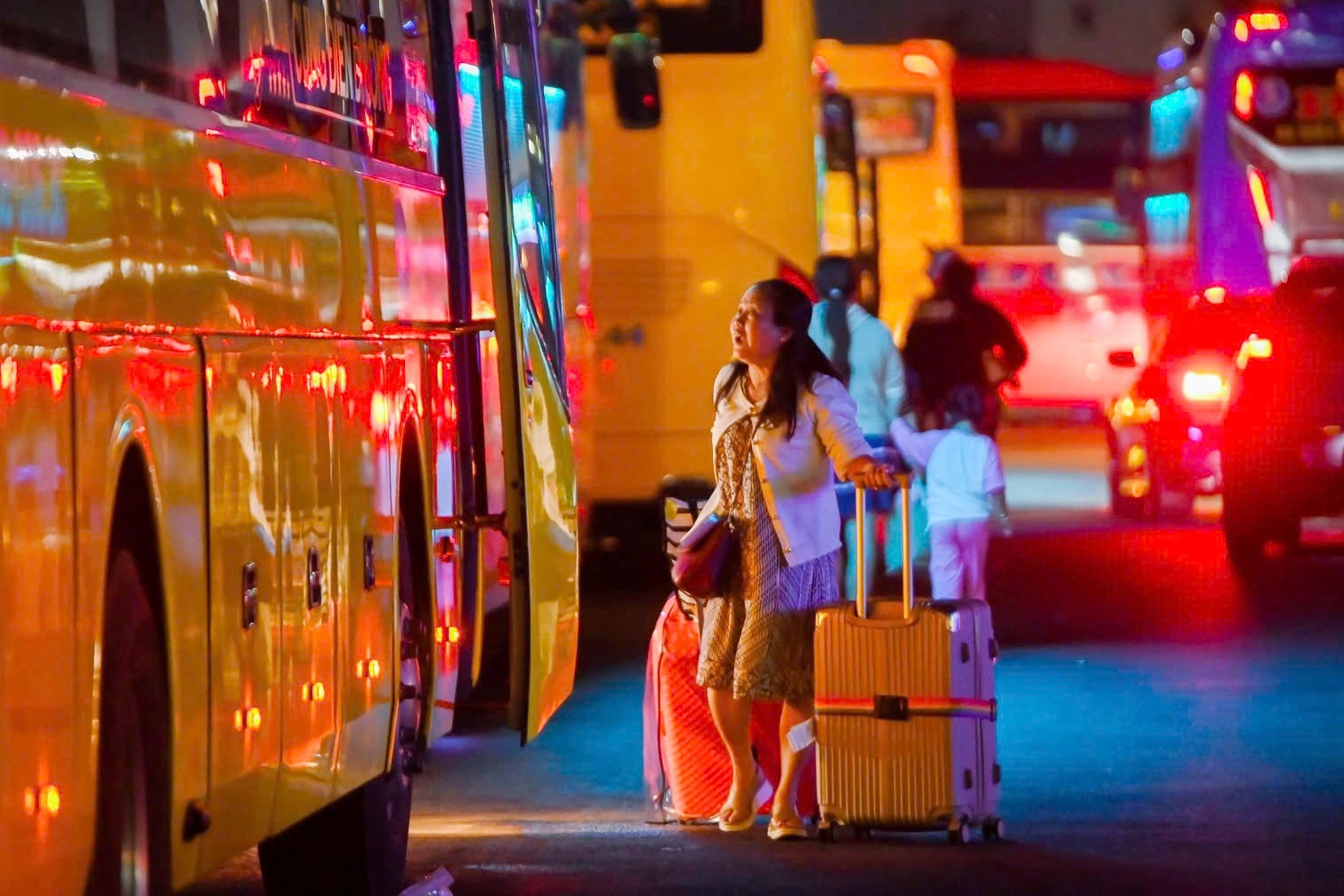 TPHCM tăng cường tàu, xe phục vụ người dân đi chơi lễ Quốc khánh