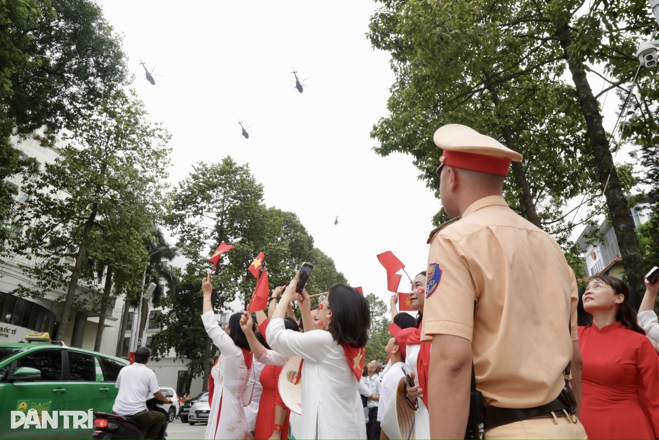 CSGT Hà Nội huy động lực lượng bảo đảm giao thông cho hợp luyện diễu binh