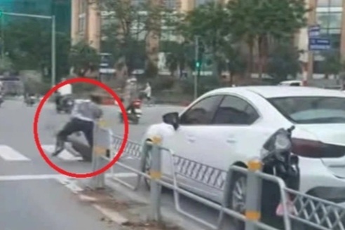 Xác minh clip 2 tài xế lao vào hành hung nhau trên đường Võ Chí Công