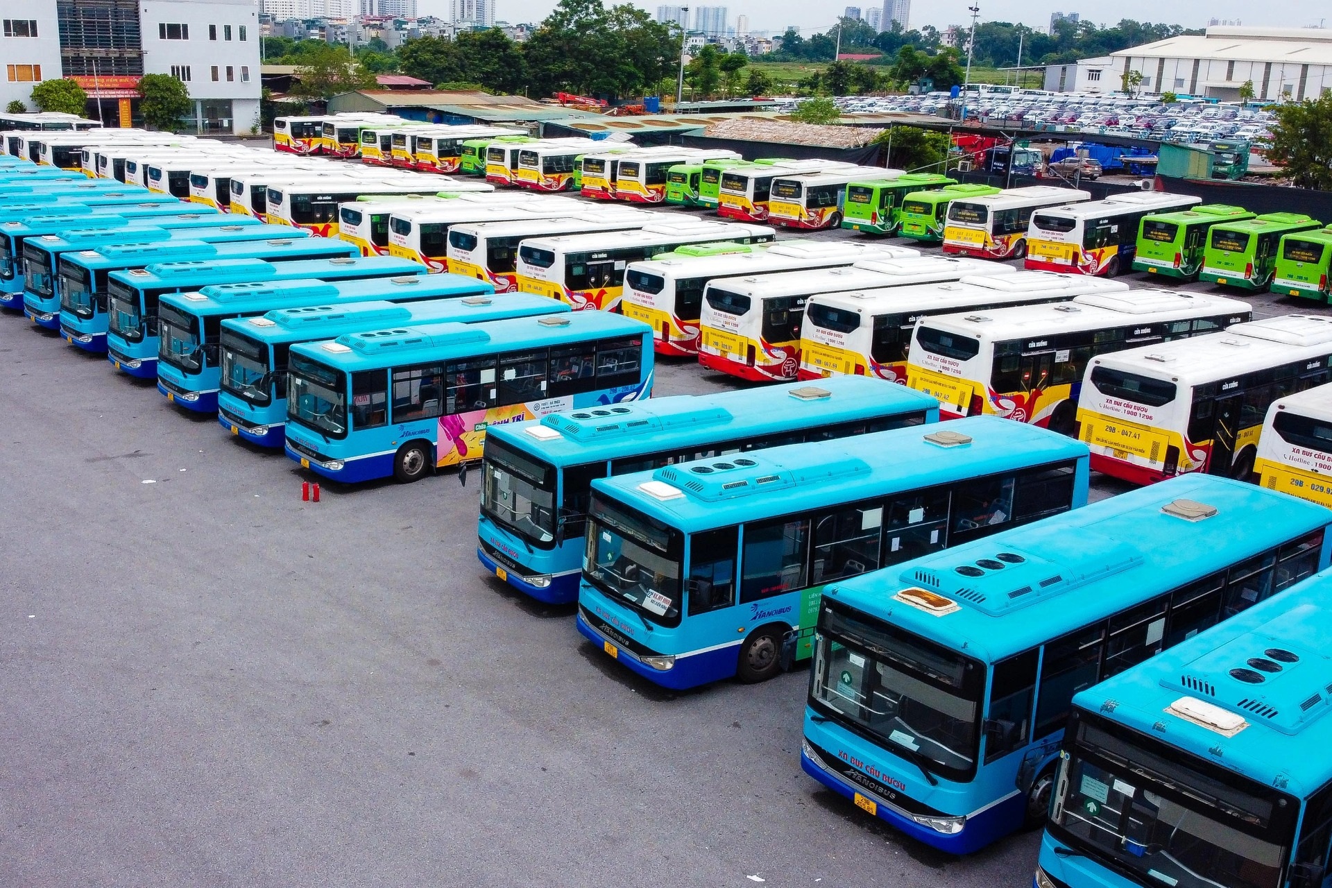 Hà Nội dừng hoạt động 19 tuyến buýt trong thời gian cấm đường, phân luồng